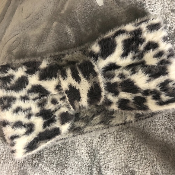 H&M cheetah print headband - Picture 1 of 3